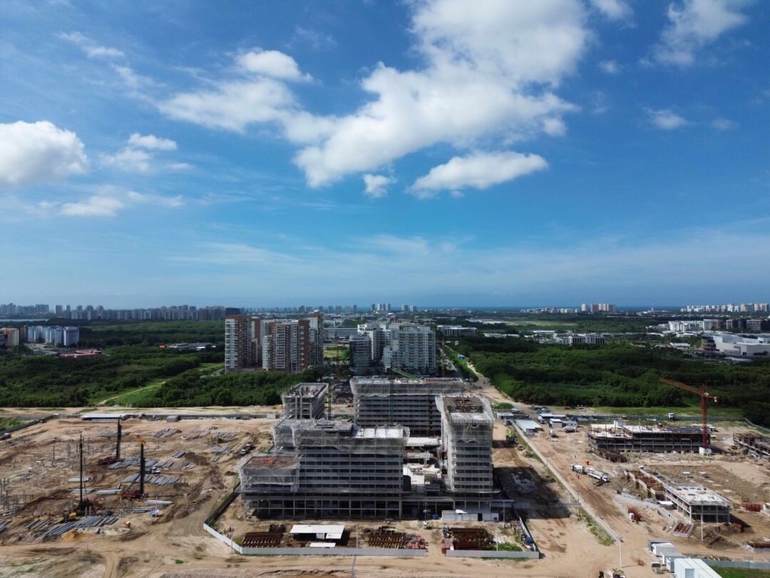 Evolução da obra do projeto Arte Jardim da Calper no Cidade Arte Barra, na Barra da Tijuca, Rio de Janeiro em Fevereiro 2026